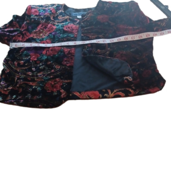 Retro/ vintage style Floral bolo velour look  Size 8 Blazer.Great used condition - Picture 10 of 12